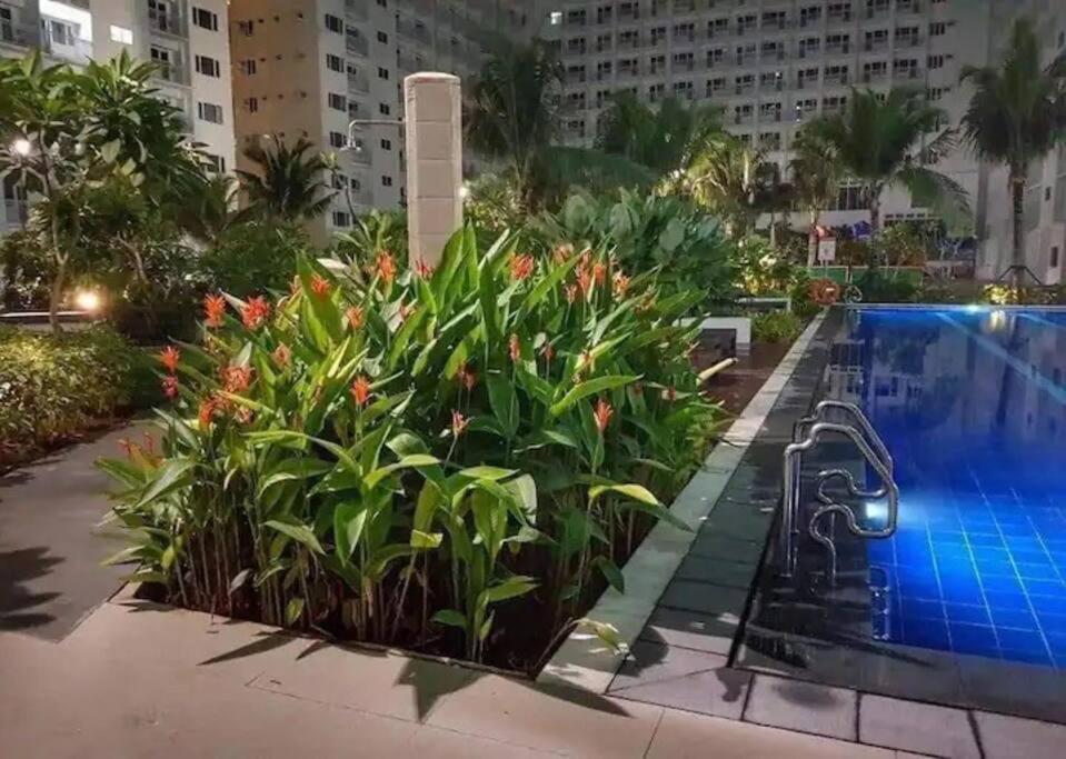 Simple And Affordable Staycation Manila Bagian luar foto