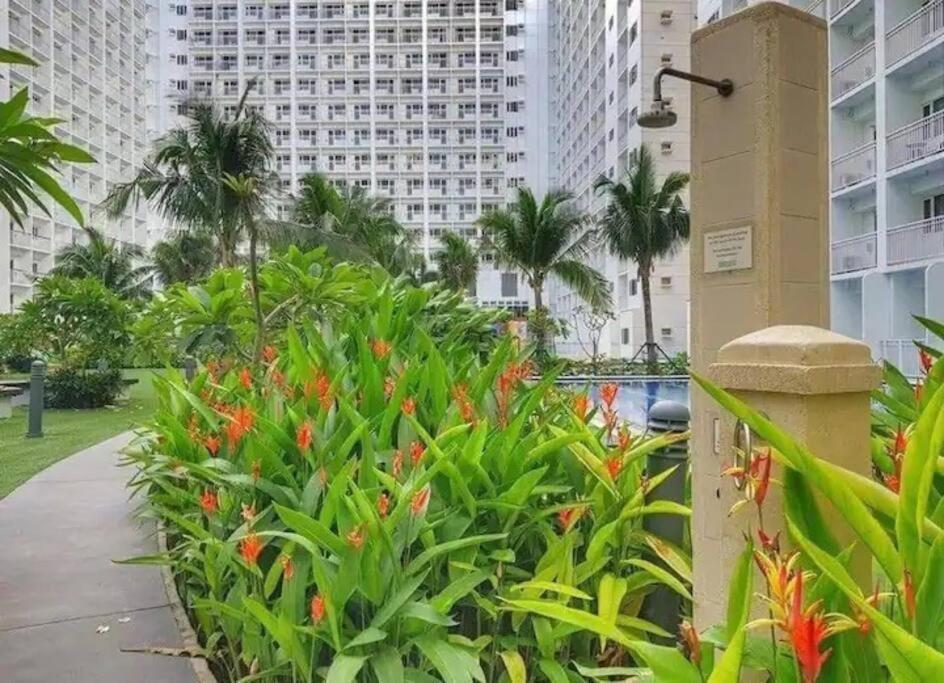Simple And Affordable Staycation Manila Bagian luar foto