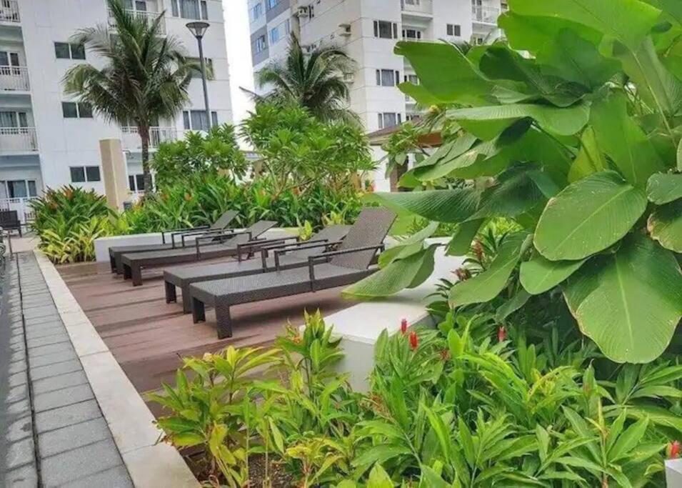 Simple And Affordable Staycation Manila Bagian luar foto