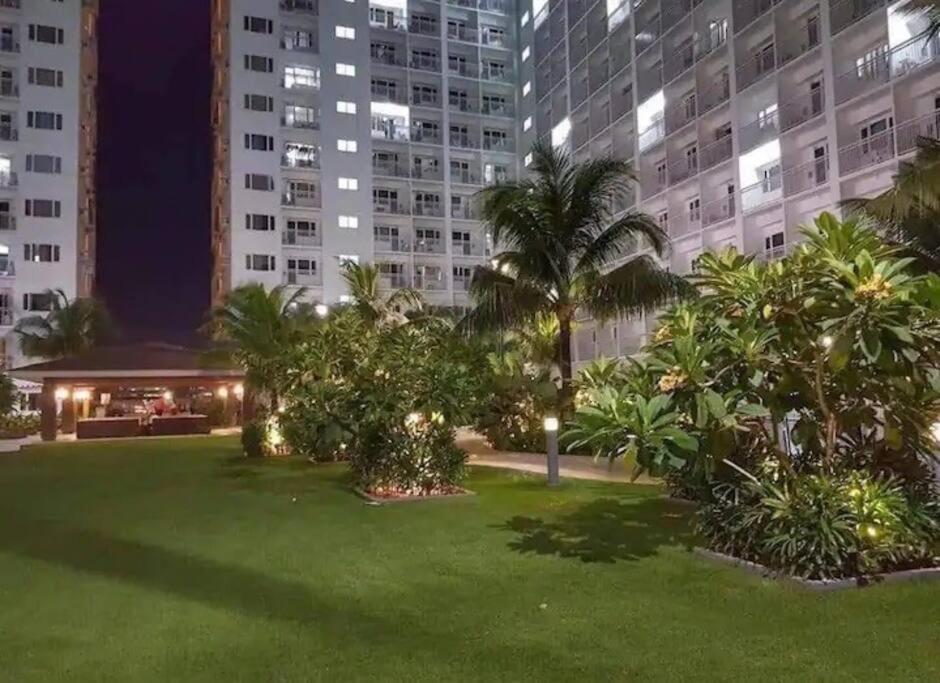 Simple And Affordable Staycation Manila Bagian luar foto